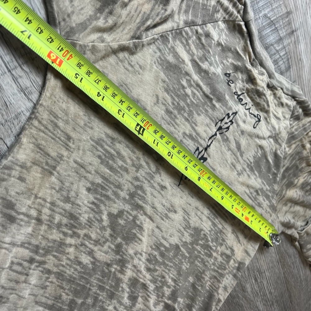 Effortless Style Extraordinary Life Top Womens S Grey Acid Wash Be Daring Boho - Picture 6 of 8